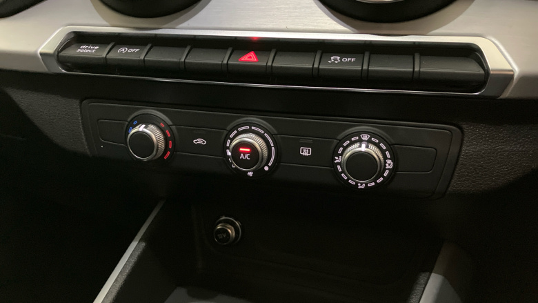 Audi Q2 35 TFSI S Line 5dr S Tronic Petrol Estate